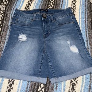 Sz 6 Jean shorts